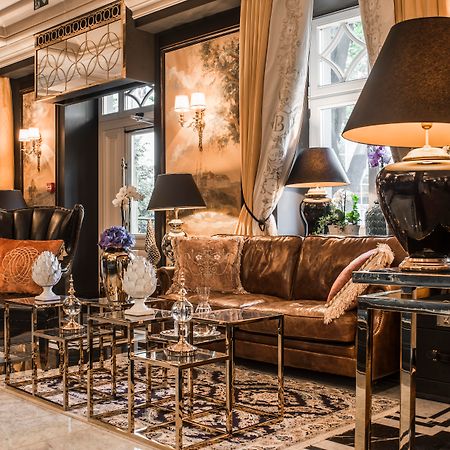 Bachleda Luxury Hotel Krakow Mgallery Hotel Collection Bagian luar foto The lobby of the hotel