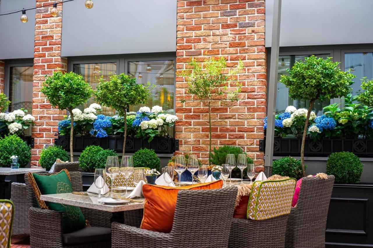 Bachleda Luxury Hotel Krakow Mgallery Hotel Collection Bagian luar foto The Terrace at The Ivy, St John's Wood