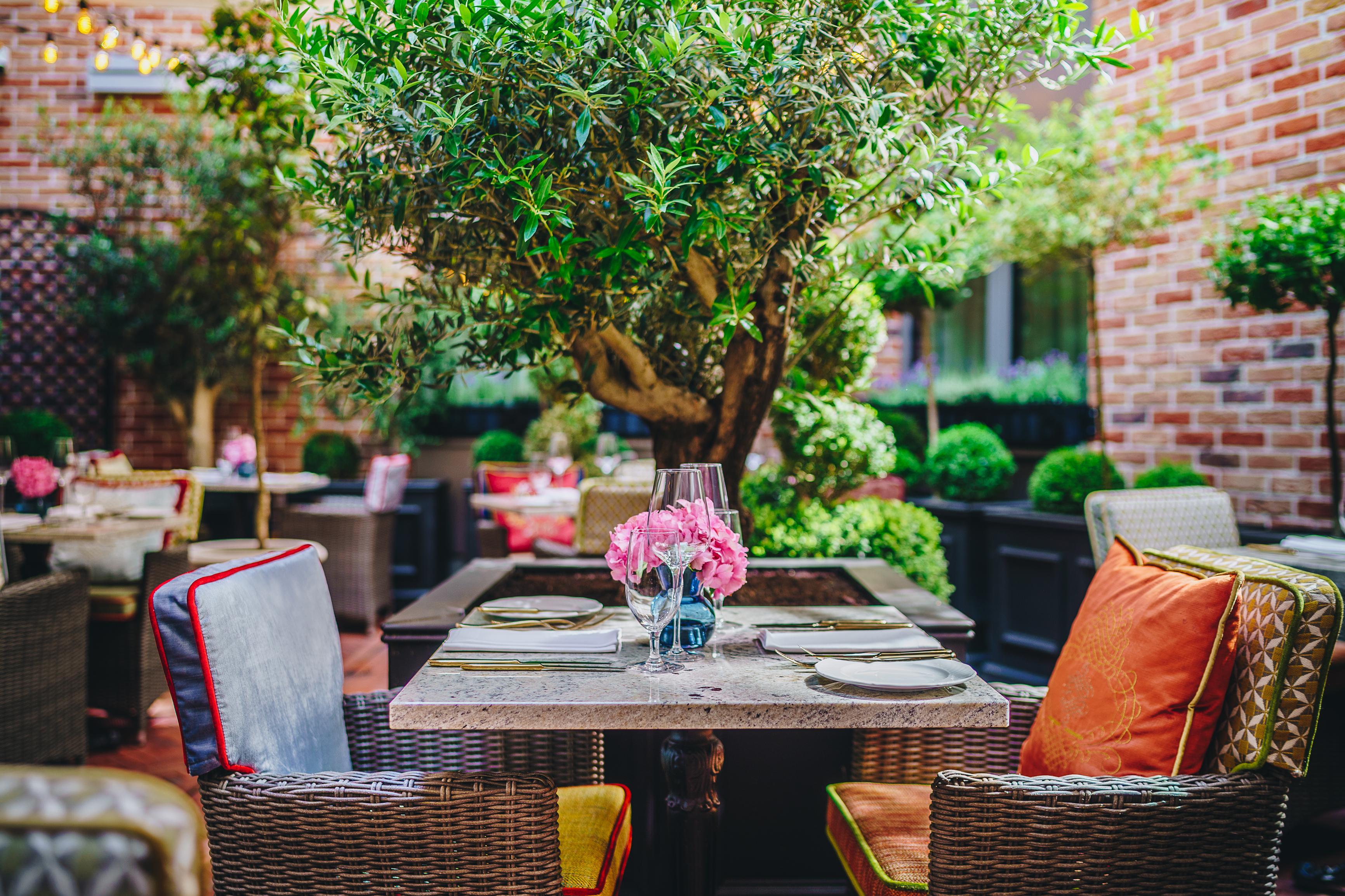 Bachleda Luxury Hotel Krakow Mgallery Hotel Collection Bagian luar foto The Terrace at The Ivy Temple Row