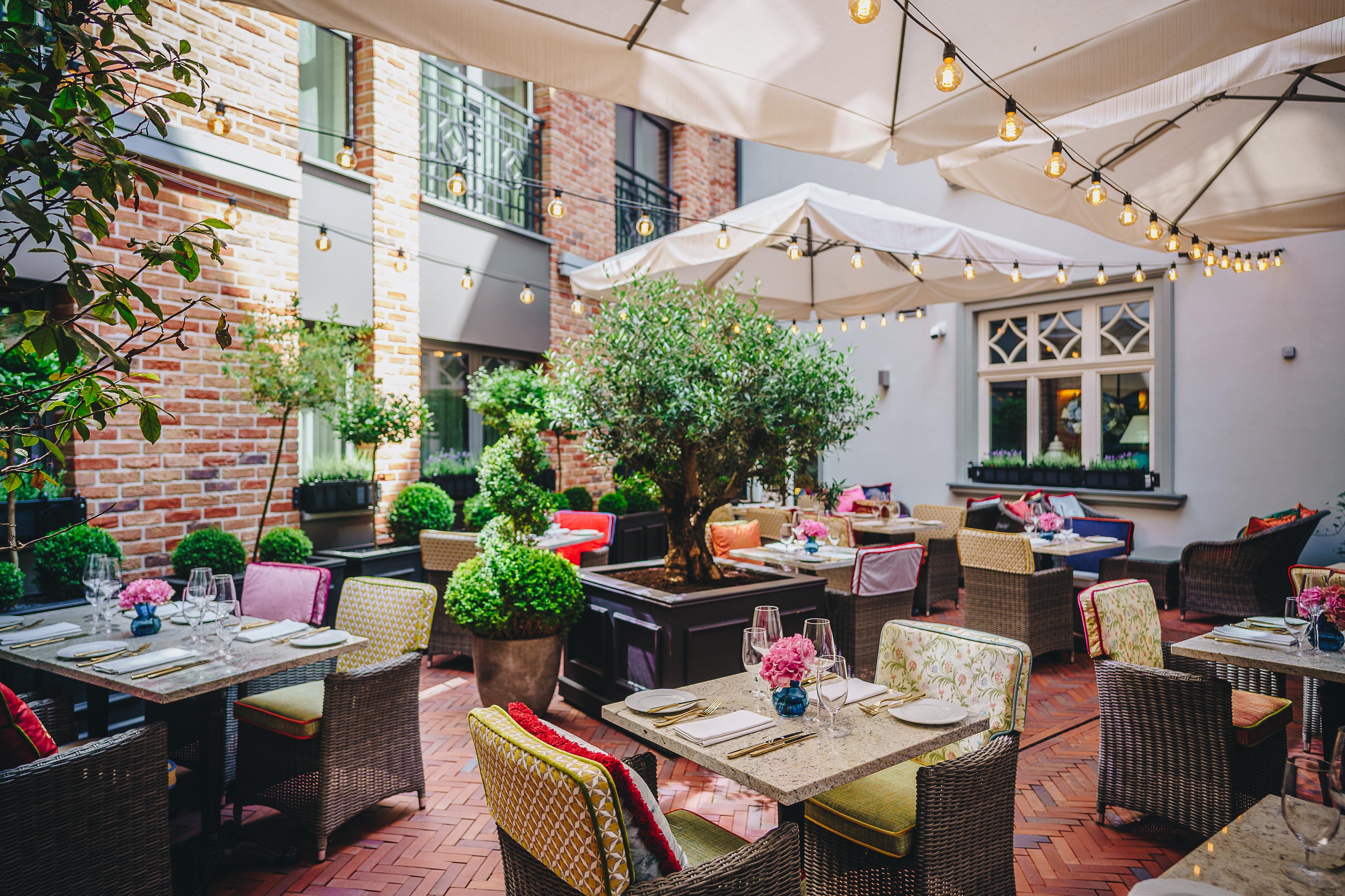 Bachleda Luxury Hotel Krakow Mgallery Hotel Collection Bagian luar foto The Terrace at The Ivy Temple Row