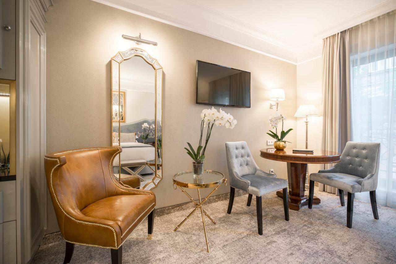 Bachleda Luxury Hotel Krakow Mgallery Hotel Collection Bagian luar foto A suite at the hotel
